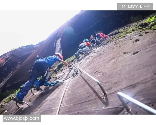 成都极限运动队如何通过包夹革新提升竞技水平与团队协作能力