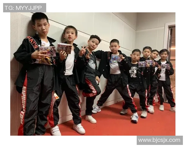 深圳街舞队在世界攀岩锦标赛中的精彩表现与比赛经验深度点评 深圳街舞队在世界攀岩锦标赛中的精彩表现与比赛经验深度点评