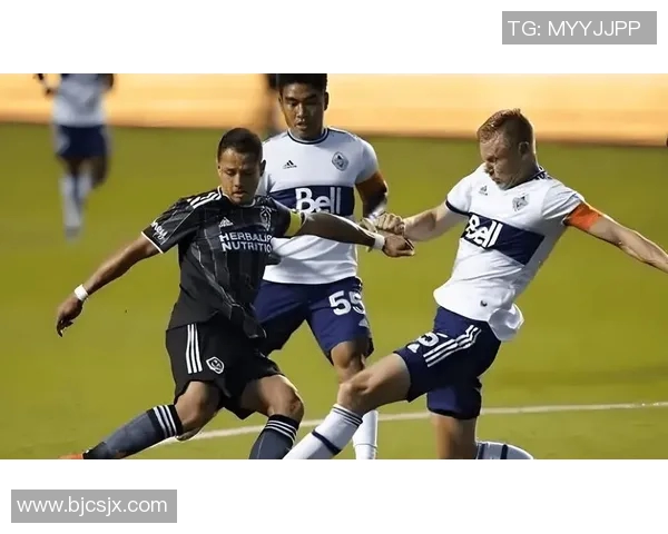 皇家盐湖城与休斯顿的精彩对决揭示了足球战术与团队合作的魅力 皇家盐湖城与休斯顿的精彩对决揭示了足球战术与团队合作的魅力