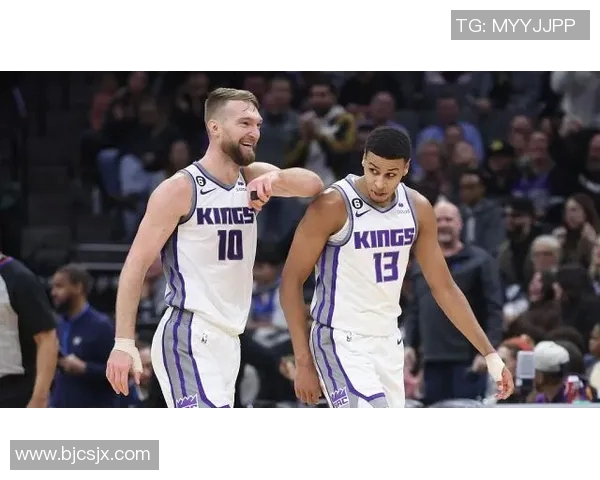 贾诚：在现代职场中如何平衡个人发展与团队合作的智慧探讨