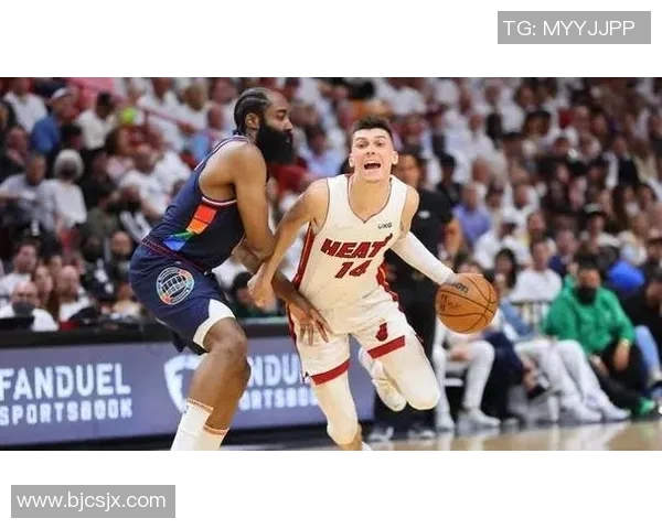 卡塔尔与澳大利亚激战正酣比分揭晓引发球迷热议